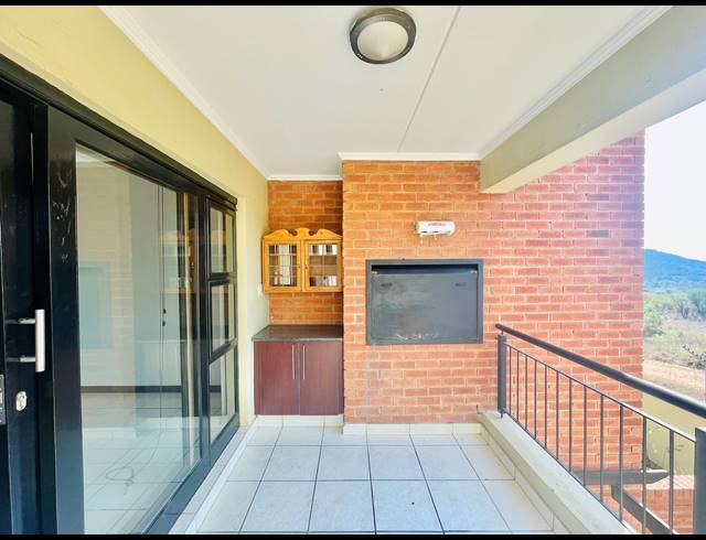 2 BEDROOM APARTMENT RENTED IN SUNNINGHILL